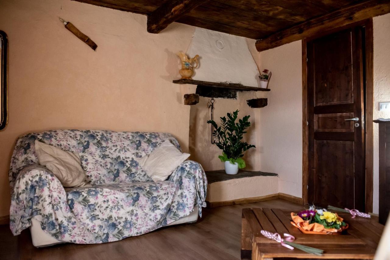 Agribenessere Agli Abatti Barge Екстериор снимка