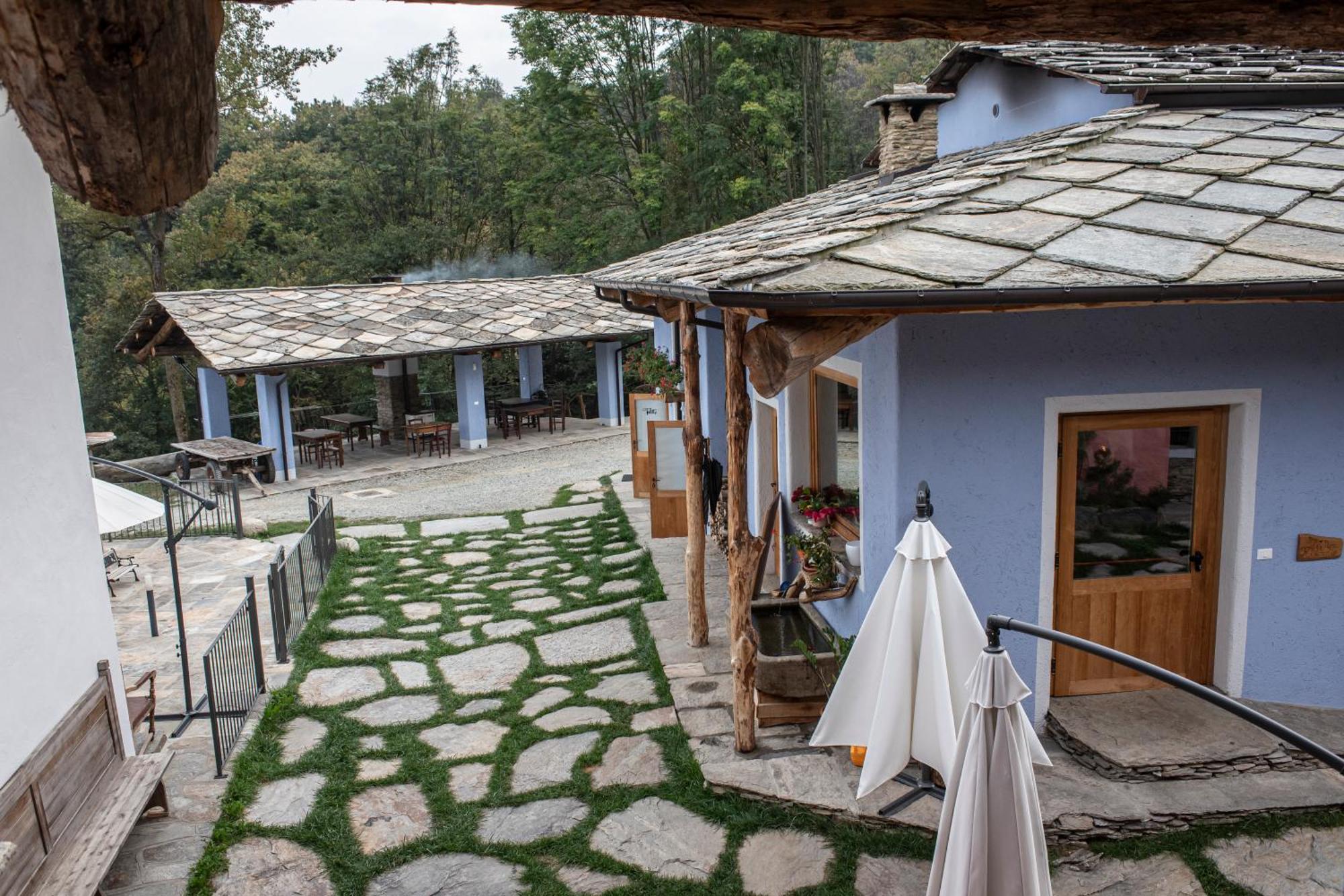 Agribenessere Agli Abatti Barge Екстериор снимка