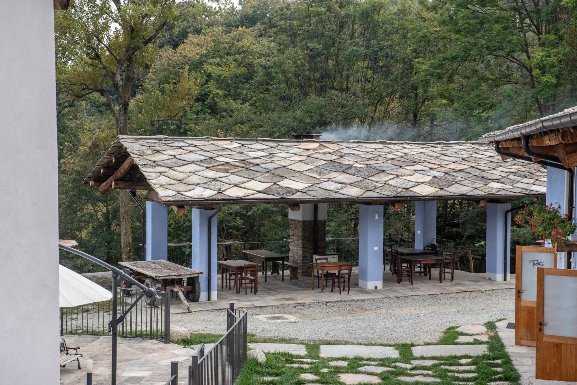 Agribenessere Agli Abatti Barge Екстериор снимка